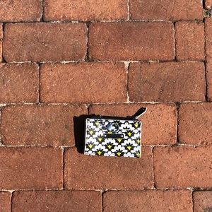 vera bradley wallet/change purse in fanfare